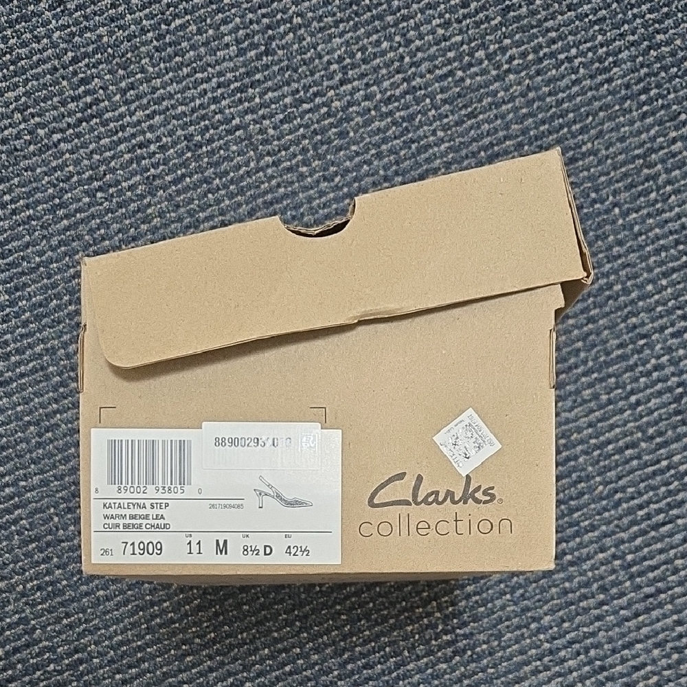 Beautiful Clarks Slingback Heels In Neutral Color - Picture 5 of 5